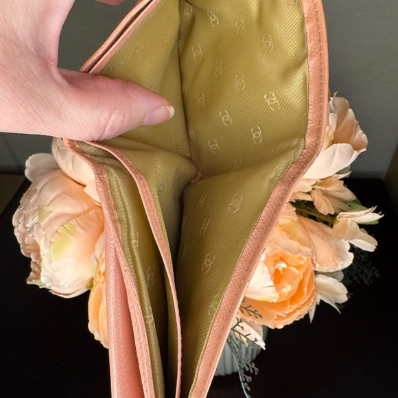 CHANEL Pink Bifold wallet - Picture 5 of 5